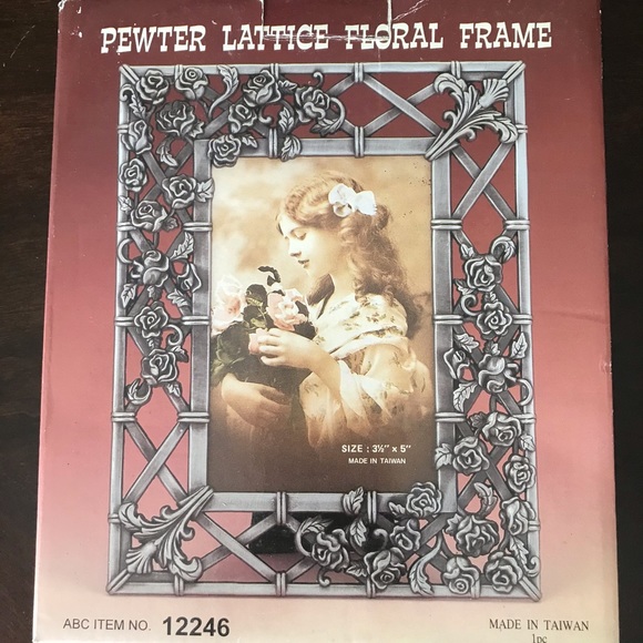 Pewter Lattice Floral Photo Frame 3 1/2” x 5” - Picture 2 of 9